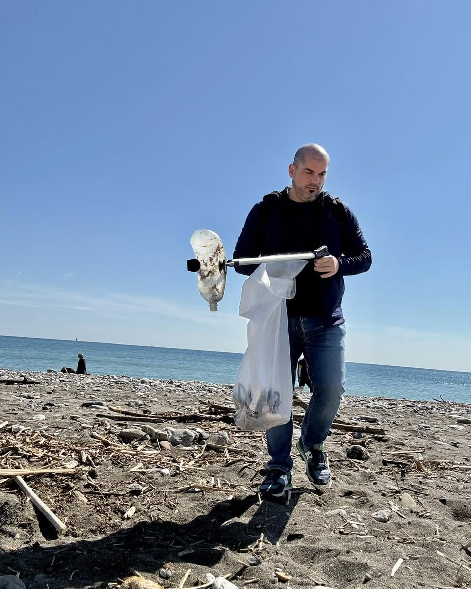 Raccolta rifiuti in spiaggia